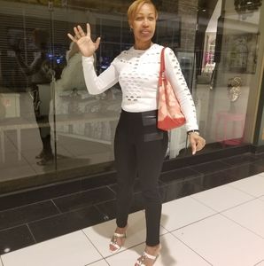 Meet your Posher, Dotsy